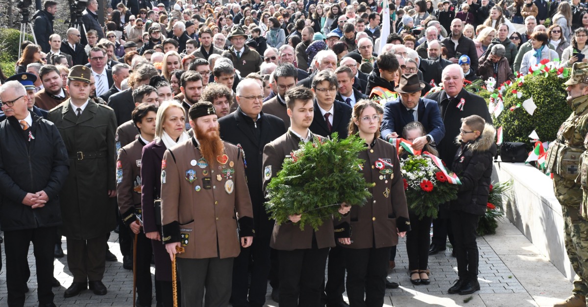 Az 1848-as márciusi forradalom ünnepe - a Soproni Egyetem is elhelyezte a tisztelet koszorúját 