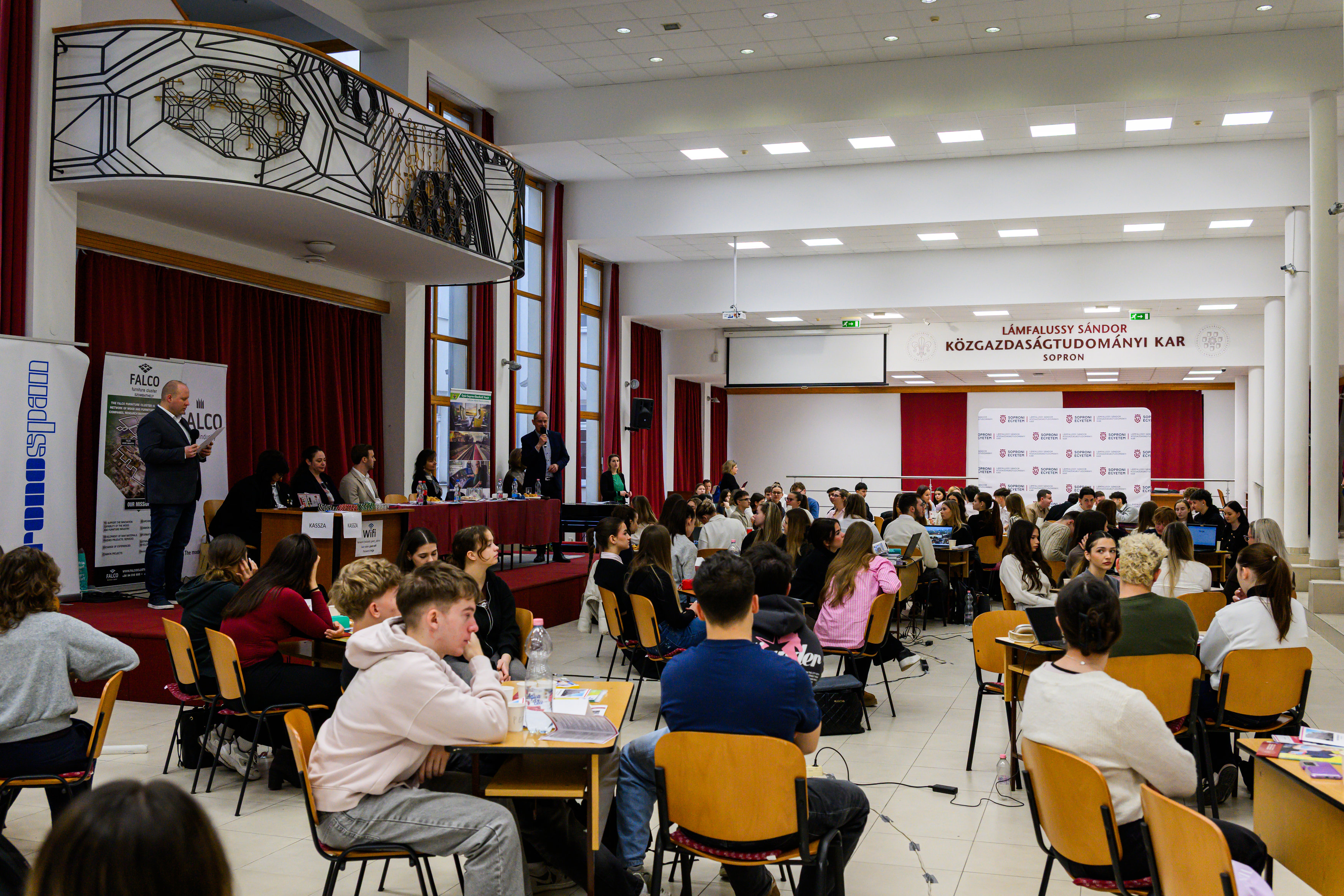 Krízishelyzet, marketingmágia és SopronFest-jegyek: a Soproni Egyetemen a jövő cápái Krízishelyzet, marketingmágia és SopronFest-jegyek: a Soproni Egyetemen a jövő cápái