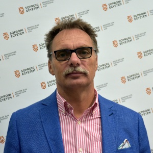  Simon István Ágoston 